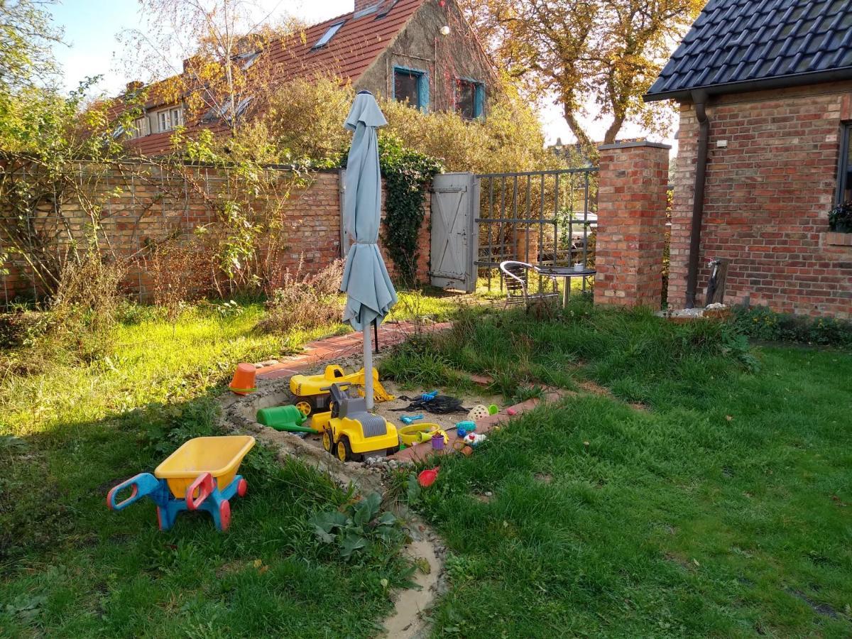 Grosse Wohnung / Haushaelfte In Peetzig Am See Angermunde Ngoại thất bức ảnh